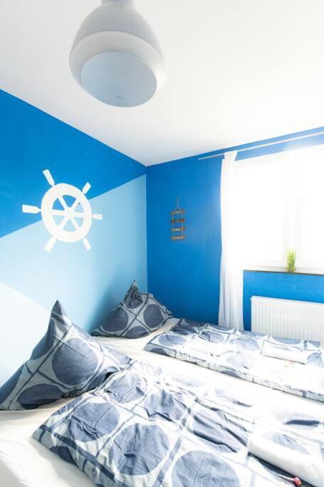 - Sea Apartment Duisburg Center & Parking Spaces & Kingsize Bett - Central Station Hbf - Extérieur photo